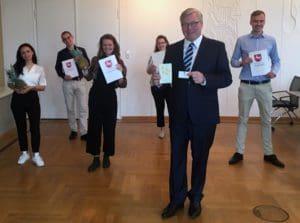 Minister Althusmann übergibt das 100. Gründungsstipendium an das Startup Musa Fibra.