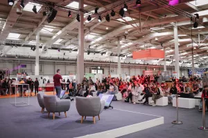 Die Bühne auf der IdeenExpo mit Blick ins Publikum