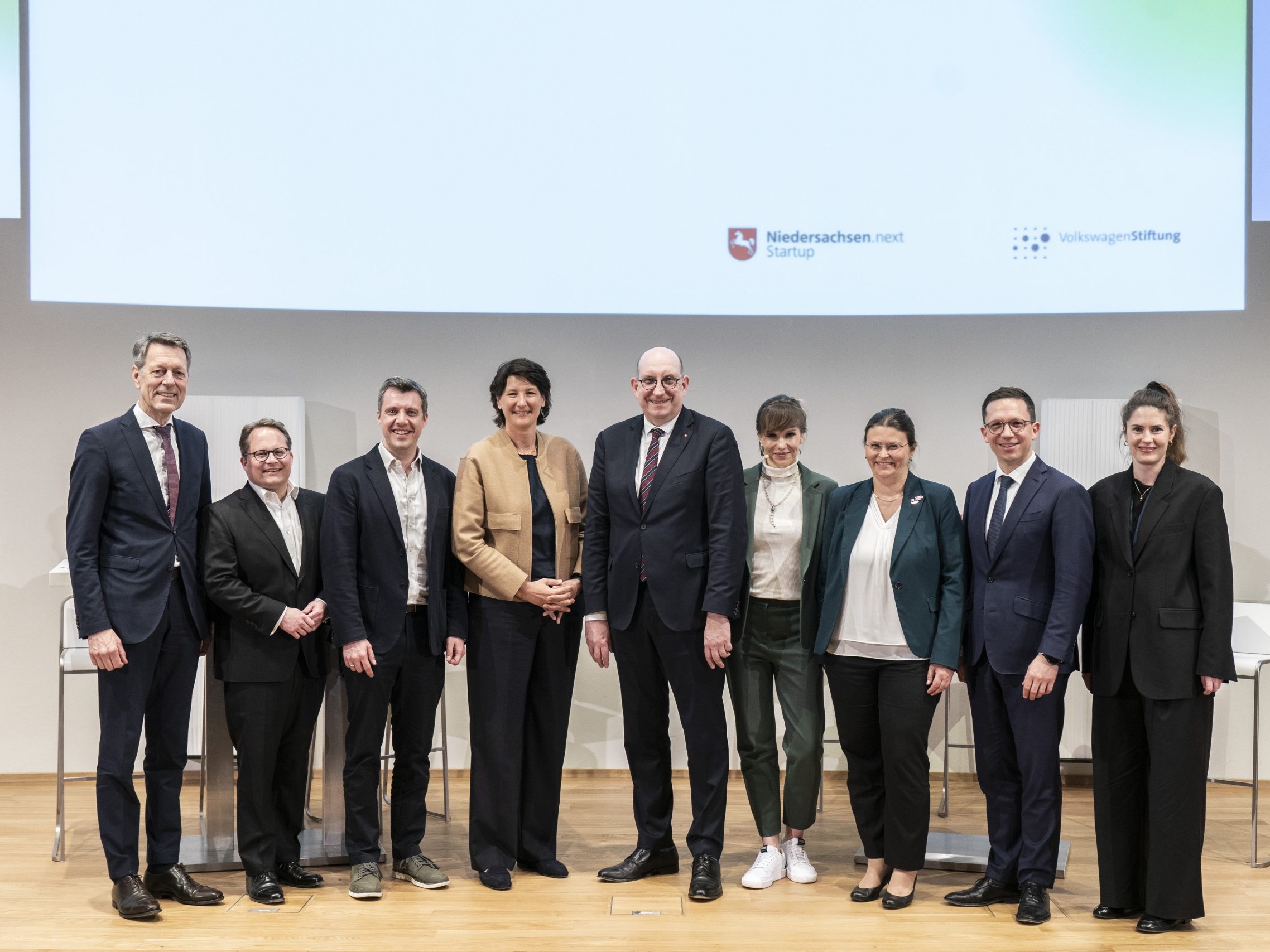 3. Niedersächsischer Innovationsdialog: Future Made in Niedersachsen – Technologien für eine gesicherte Zukunft 21.4.2026, Schloss Herrenhausen Mit Falko Mohrs, Niedersächsischer Minister für Wissenschaft und Kultur
